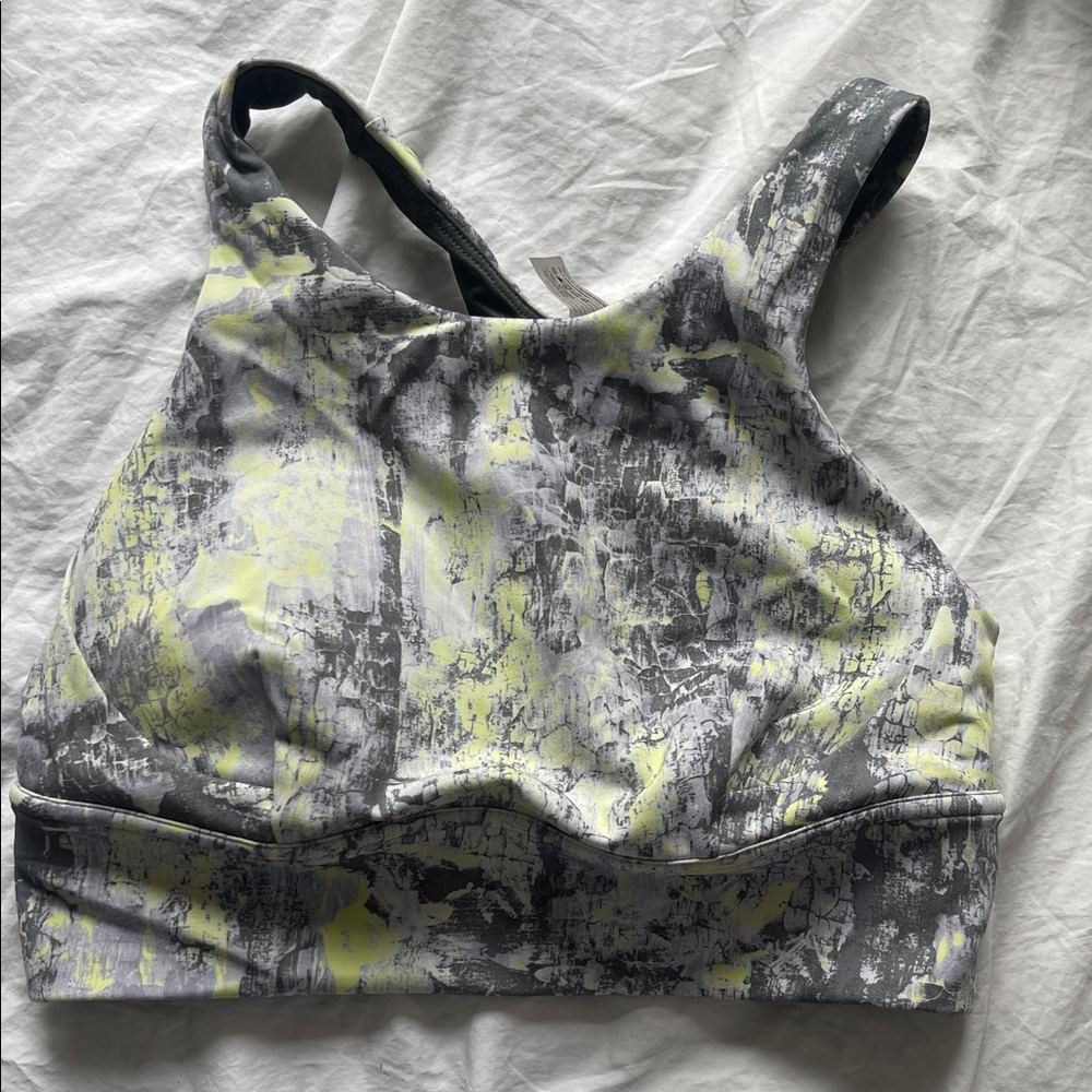 Lululemon sports bra